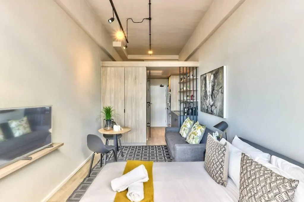 Sunny Escape In The Heart Of The Cbd At The Harri. W/ Parking Apartment Cape Town South Africa